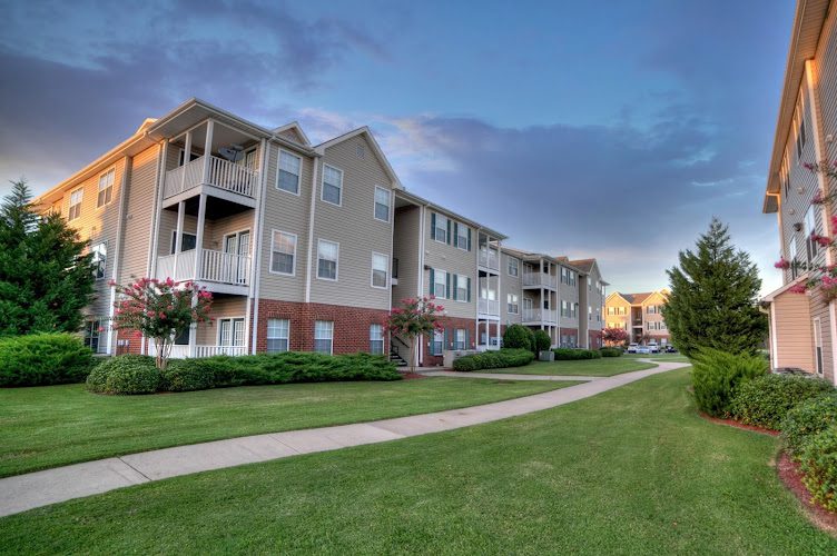 The Summit of Shreveport Apartment Homes