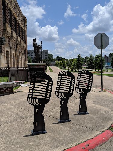 Elvis Presley Statue