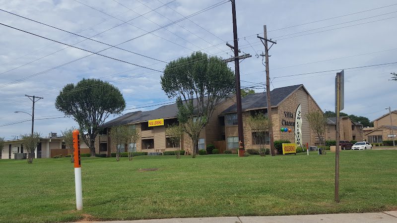Villa Chateau Apartments