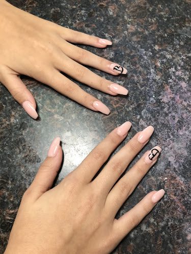 Nails 4 U