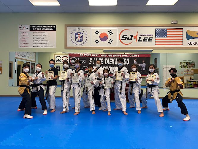 S J LEE TAEKWONDO