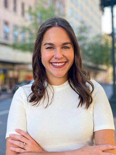 Nina Fonseca | Professora de Inglês