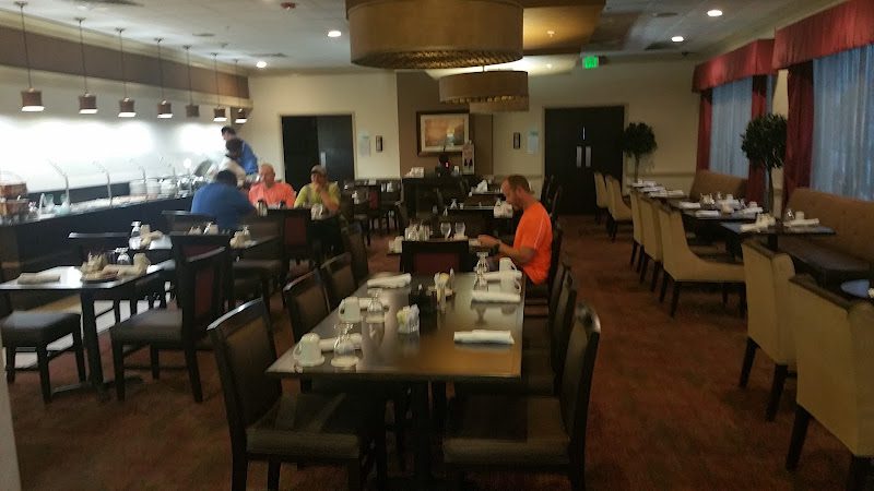 Red River Restaurant @ Holiday Inn
