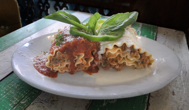 Monjunis Italian Cafe & Grocery