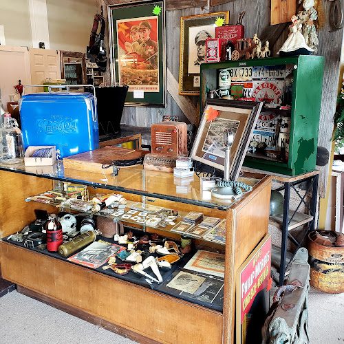 Timeline Antiques & Collectibles