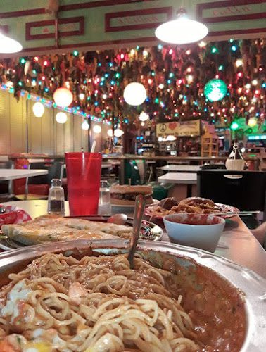Monjunis Cafe – Youree Dr
